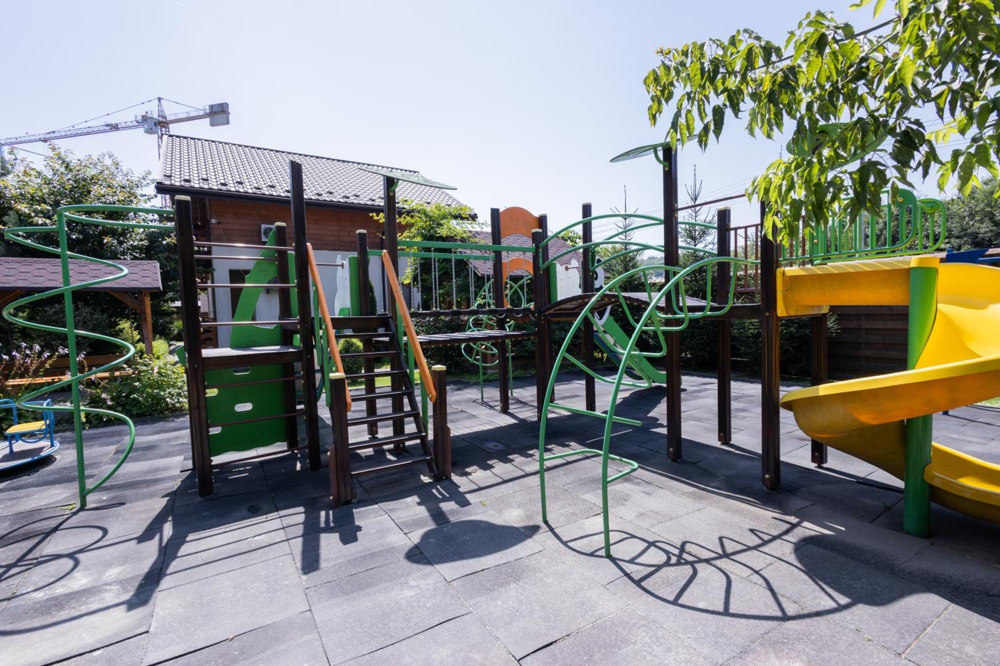 Fantasia Hotel Polyana  Ngoại thất bức ảnh