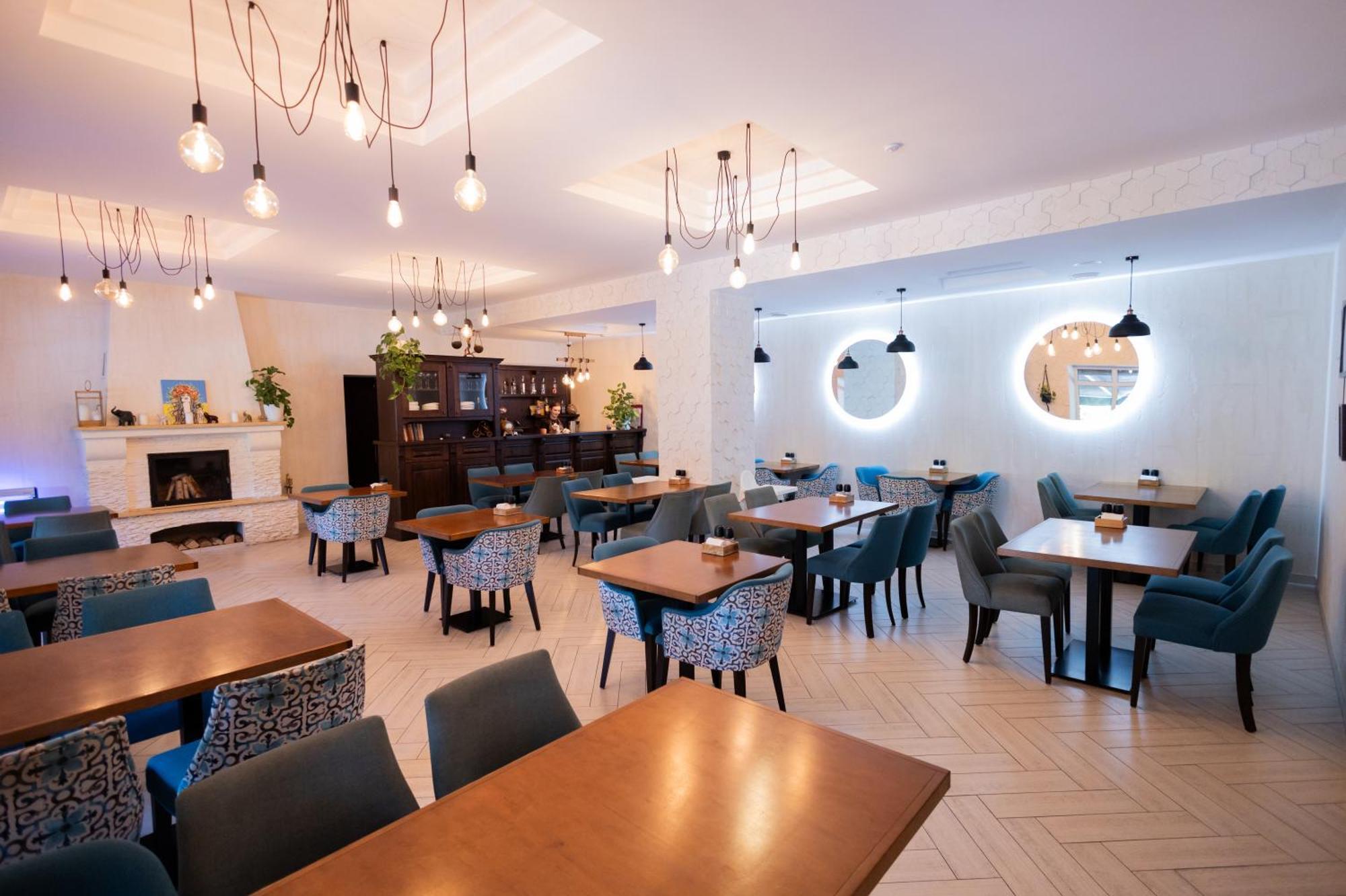 Fantasia Hotel Polyana  Ngoại thất bức ảnh